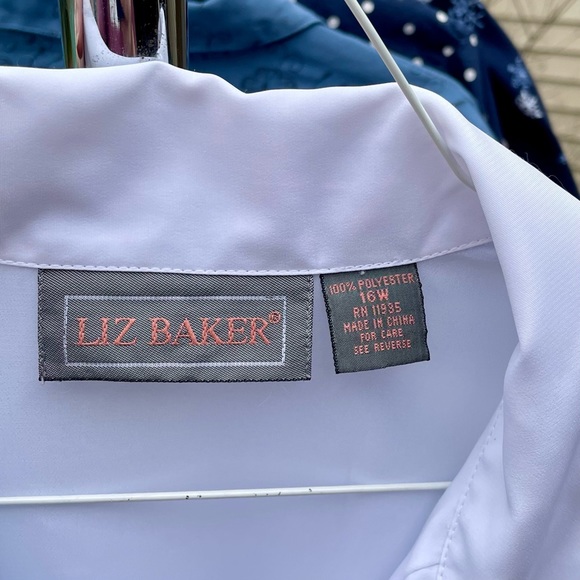 Short-sleeved blouse - Picture 2 of 4